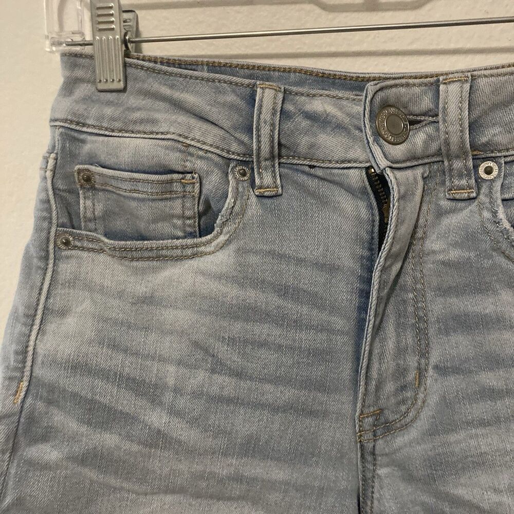 AMERICAN EAGLE OUTFITTERS Next Level Stretch light wash zip fly cut off shorts 6 - Picture 2 of 12
